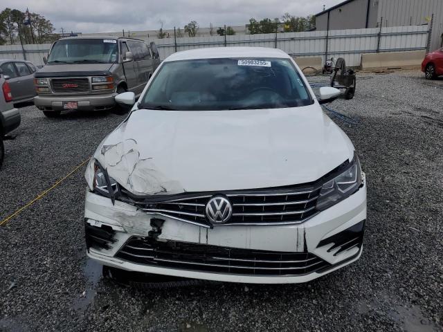 1VWDT7A35HC033447 - 2017 VOLKSWAGEN PASSAT R-LINE Weiß Foto 5