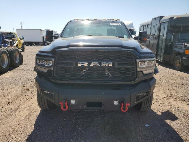 3C7WRMDL0GG348076 - 2016 RAM 5500 BLACK photo 5