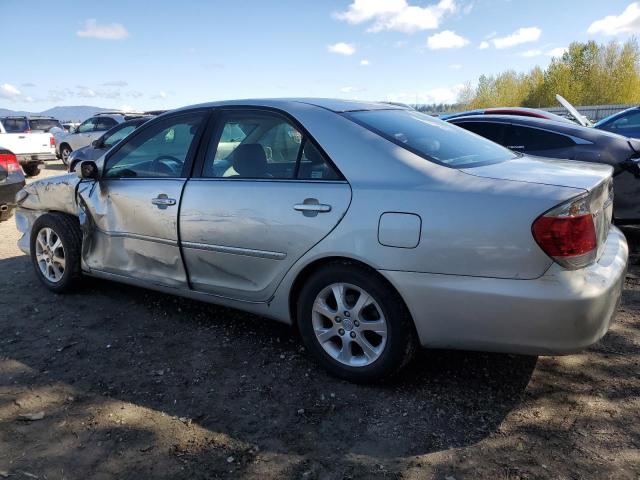 4T1BE30KX5U012083 - 2005 TOYOTA CAMRY LE SILVER photo 2