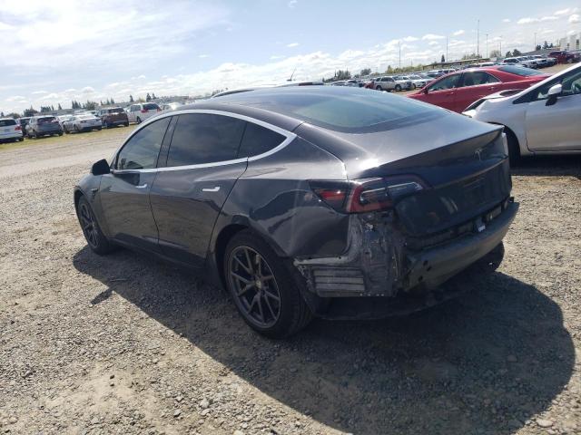 5YJ3E1EA0JF158573 - 2018 TESLA MODEL 3 GRAY photo 2