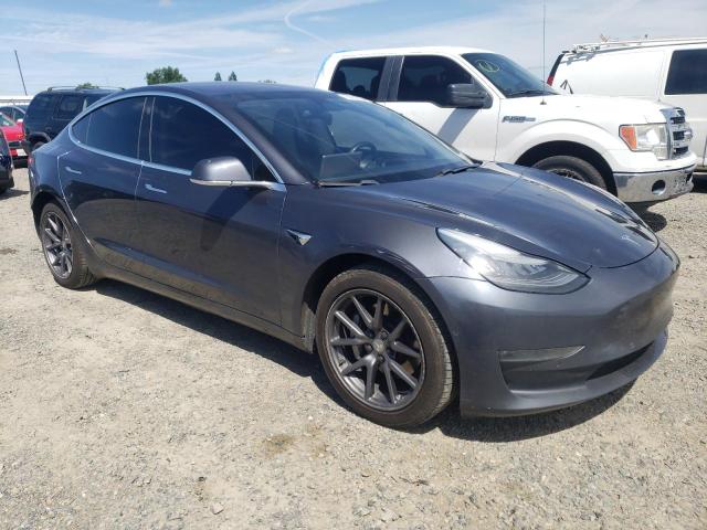 5YJ3E1EA0JF158573 - 2018 TESLA MODEL 3 GRAY photo 4