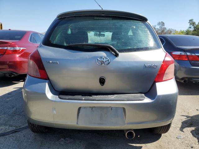 JTDJT923385187482 - 2008 TOYOTA YARIS SILVER photo 6