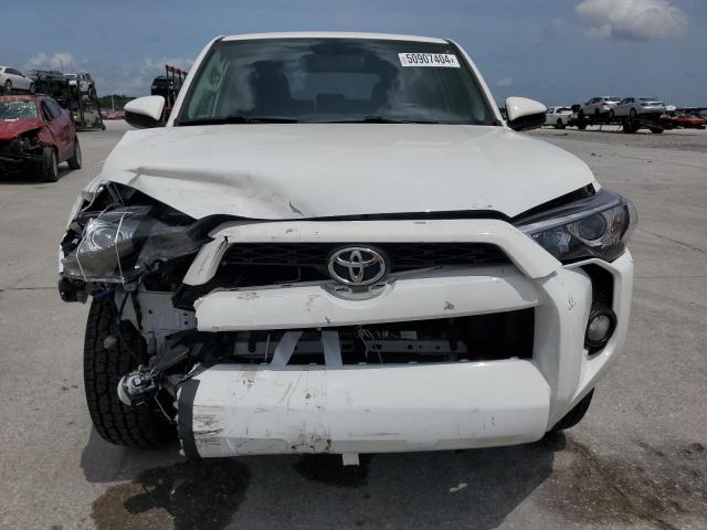 JTEZU5JR0F5106624 - 2015 TOYOTA 4RUNNER SR5 WHITE photo 5