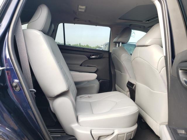 5TDGZRBH3NS585835 - 2022 TOYOTA HIGHLANDER XLE BLUE photo 11