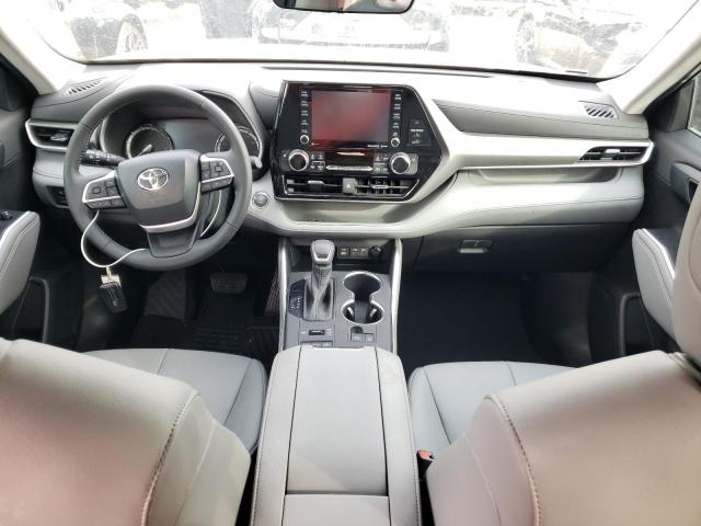 5TDGZRBH3NS585835 - 2022 TOYOTA HIGHLANDER XLE BLUE photo 8