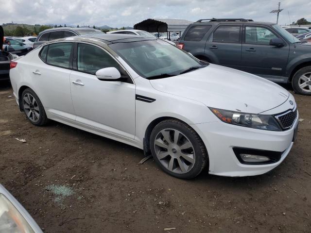 5XXGR4A64CG076614 - 2012 KIA OPTIMA SX WHITE photo 4