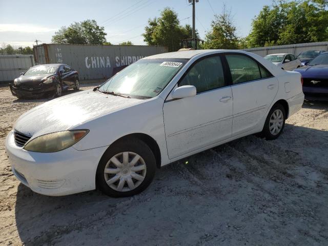 4T1BE32K15U008565 - 2005 TOYOTA CAMRY LE WHITE photo 1