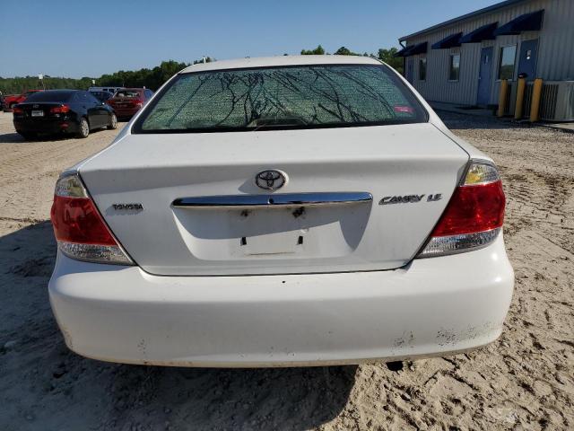 4T1BE32K15U008565 - 2005 TOYOTA CAMRY LE WHITE photo 6