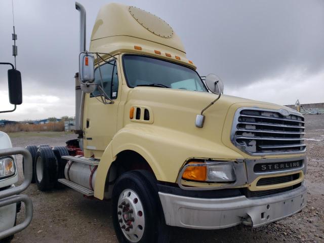 2FWJA3CV34AM18590 - 2004 STERLING TRUCK AT 9500 YELLOW photo 1