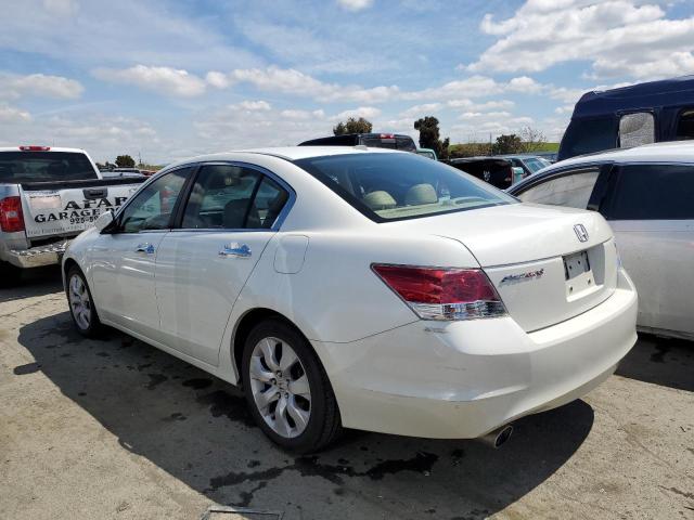 1HGCP3F87AA013218 - 2010 HONDA ACCORD EXL WHITE photo 2