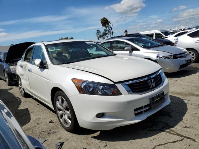 1HGCP3F87AA013218 - 2010 HONDA ACCORD EXL WHITE photo 4