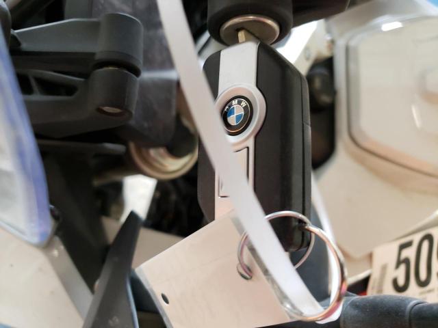 WB10E4308N6F92904 - 2022 BMW S 1000 XR თეთრი ფოტო 8