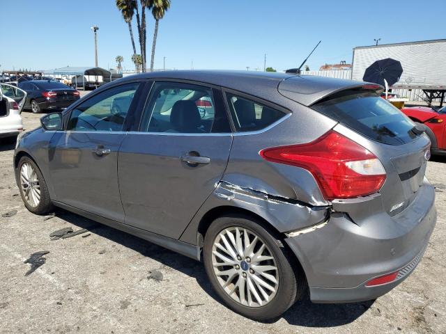 1FADP3N21EL454097 - 2014 FORD FOCUS TITANIUM GRAY photo 2