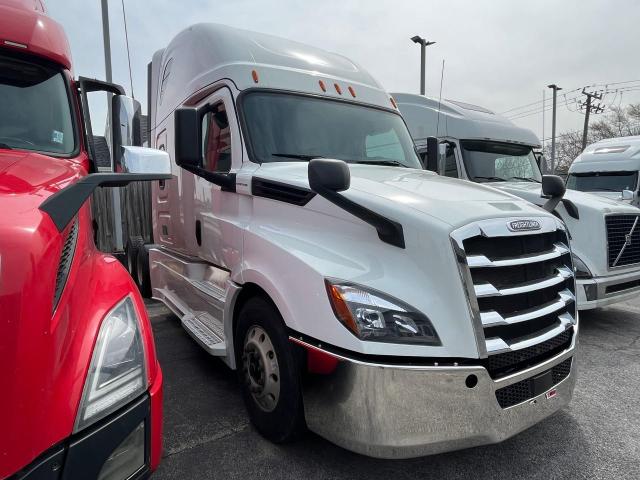 3AKJHHDR7LSKK8226 - 2020 FREIGHTLINER CASCADIA 1 WHITE photo 1