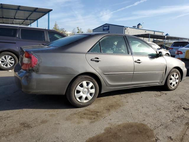 4T1BE30K24U828039 - 2004 TOYOTA CAMRY LE GRAY photo 3