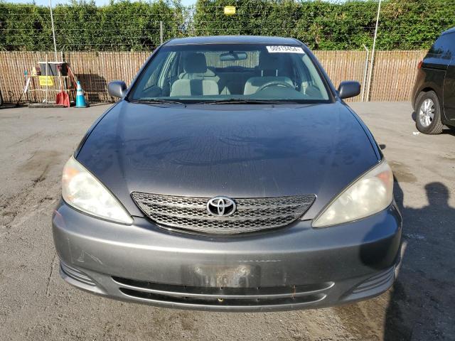 4T1BE30K24U828039 - 2004 TOYOTA CAMRY LE GRAY photo 5