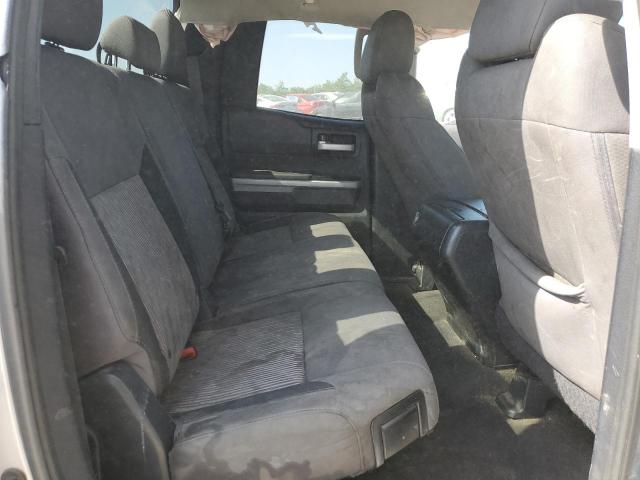 5TFRY5F19EX153570 - 2014 TOYOTA TUNDRA DOUBLE CAB SR/SR5 SILVER photo 10