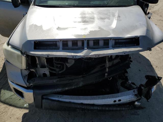 5TFRY5F19EX153570 - 2014 TOYOTA TUNDRA DOUBLE CAB SR/SR5 SILVER photo 11