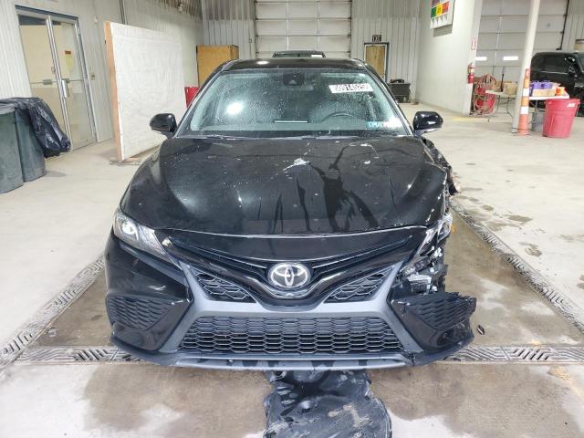 4T1G11AK5PU113586 - 2023 TOYOTA CAMRY SE NIGHT SHADE BLACK photo 5