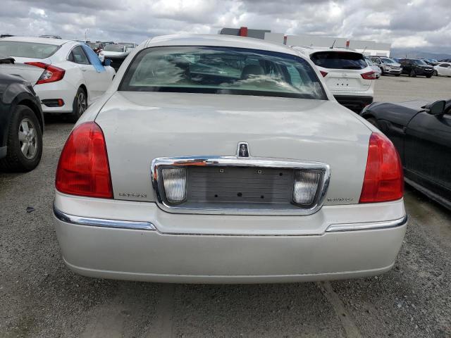 1LNHM82V27Y610617 - 2007 LINCOLN TOWN CAR SIGNATURE LIMITED WHITE photo 6