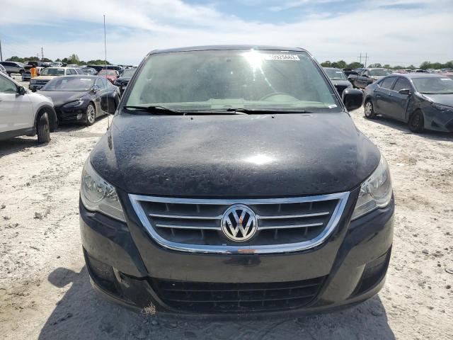 2V4RW3D15AR324648 - 2010 VOLKSWAGEN ROUTAN SE BLACK photo 5