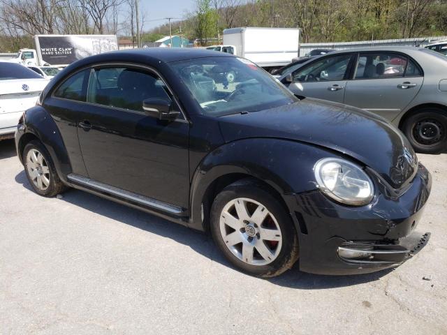 3VWV67AT6DM608739 - 2013 VOLKSWAGEN BEETLE TURBO BLACK photo 4