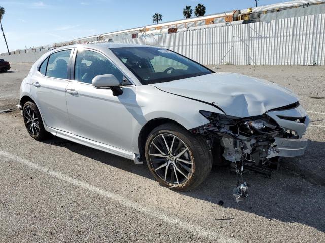 4T1G11AK3PU106958 - 2023 TOYOTA CAMRY SE NIGHT SHADE WHITE photo 4