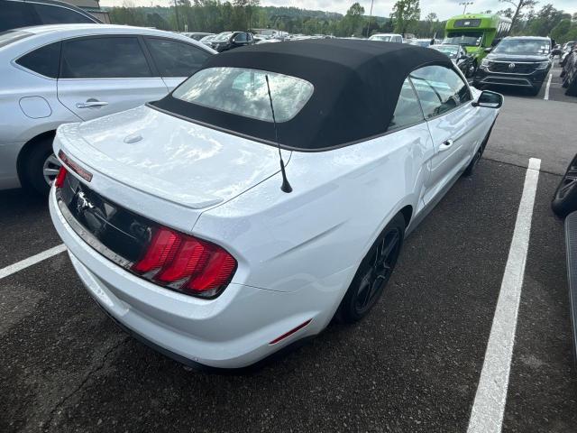 1FATP8UH4N5124179 - 2022 FORD MUSTANG WHITE photo 4
