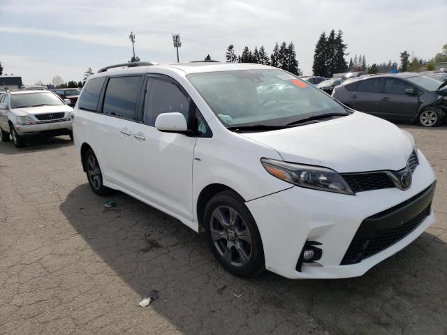 5TDEZ3DC0KS227027 - 2019 TOYOTA SIENNA SE WHITE photo 4