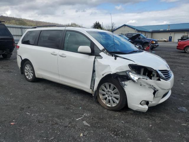 5TDDK3DC4DS050601 - 2013 TOYOTA SIENNA XLE WHITE photo 4