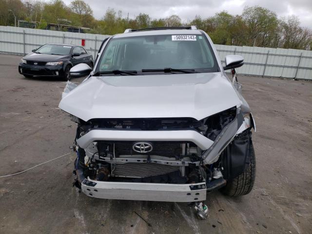 JTEBU5JR6J5607933 - 2018 TOYOTA 4RUNNER SR5/SR5 PREMIUM 银色 照片 5