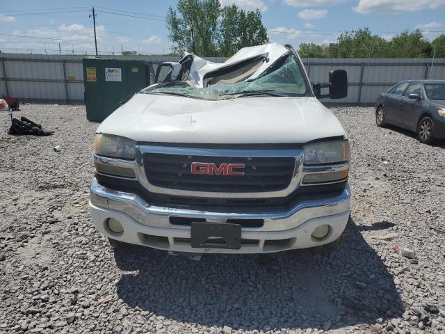 1GTHK29U26E212411 - 2006 GMC SIERRA K2500 HEAVY DUTY WHITE photo 5