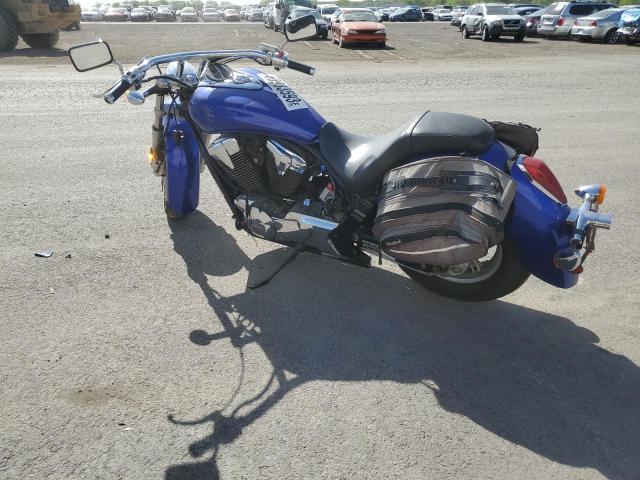 JH2SC6607FK500252 - 2015 HONDA VT1300 CR BLUE photo 3