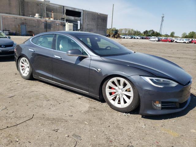 5YJSA1E40JF278486 - 2018 TESLA MODEL S ნაცრისფერი ფოტო 4