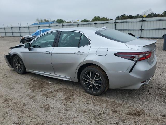 4T1T11AK8PU838386 - 2023 TOYOTA CAMRY SE NIGHT SHADE SILVER photo 2