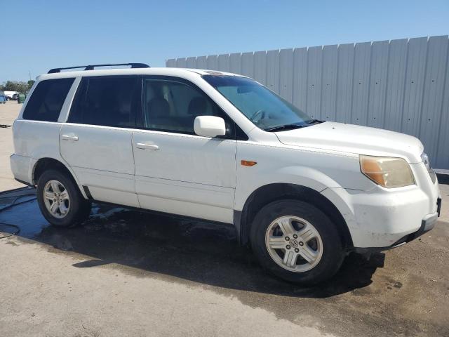 5FNYF282X8B023057 - 2008 HONDA PILOT VP WHITE photo 4