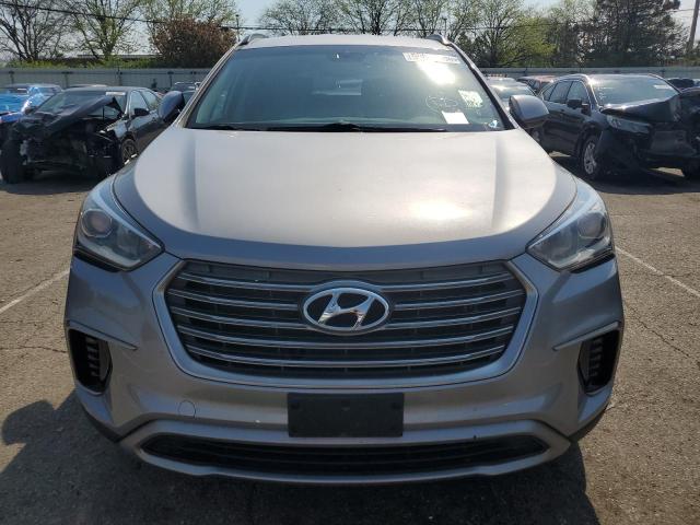 KM8SMDHF2HU250174 - 2017 HYUNDAI SANTA FE SE GRAY photo 5