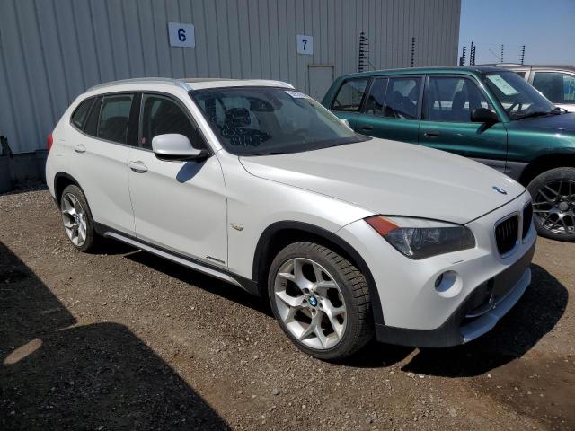 WBAVL1C51CVR77288 - 2012 BMW X1 XDRIVE28I WHITE photo 4