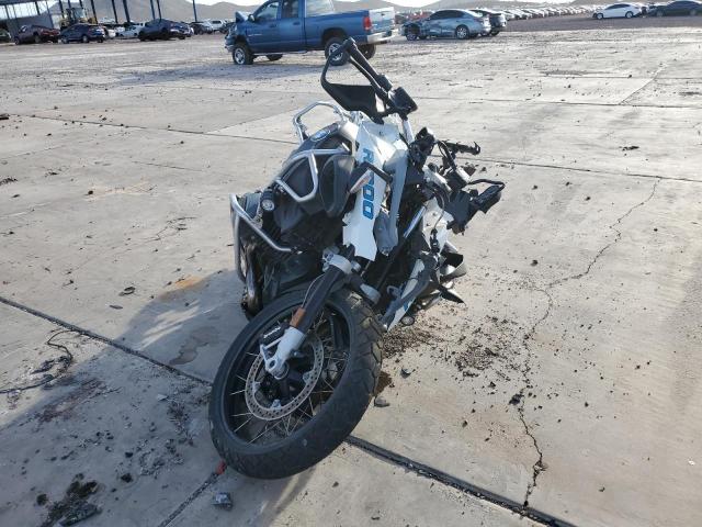 WB10A1200FZ098285 - 2015 BMW R1200 GS ADVENTURE SILVER photo 2