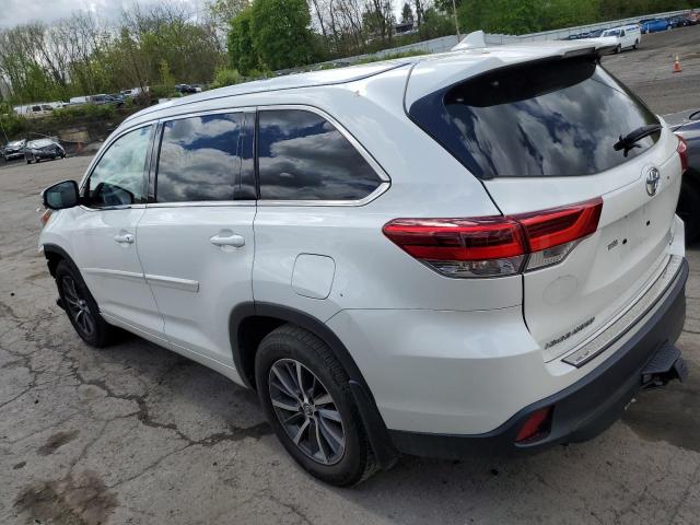 5TDJZRFH1JS554013 - 2018 TOYOTA HIGHLANDER SE WHITE photo 2