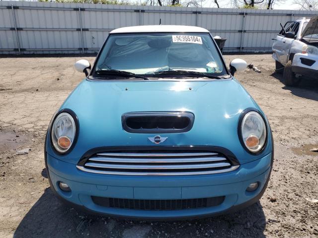 WMWMF33509TW70679 - 2009 MINI COOPER BLUE photo 5