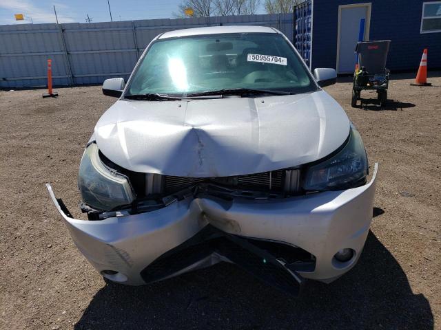 1FAHP32N09W146780 - 2009 FORD FOCUS SE SILVER photo 5