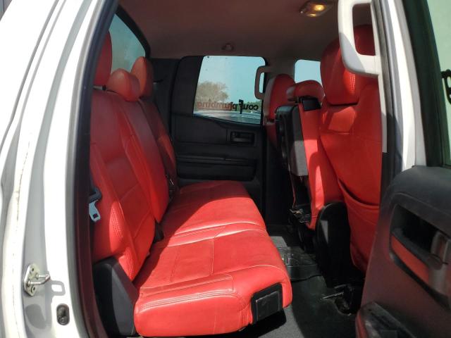5TFRM5F15FX092568 - 2015 TOYOTA TUNDRA DOUBLE CAB SR/SR5 WHITE photo 10
