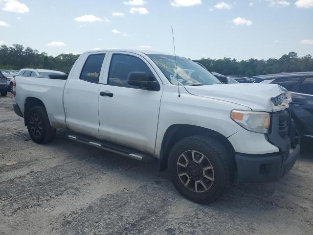 5TFRM5F15FX092568 - 2015 TOYOTA TUNDRA DOUBLE CAB SR/SR5 WHITE photo 4