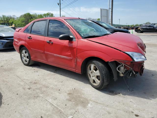 1FAFP34N45W246086 - 2005 FORD FOCUS ZX4 RED photo 4