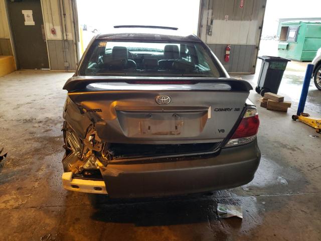 4T1BA32K35U073042 - 2005 TOYOTA CAMRY SE GRAY photo 6