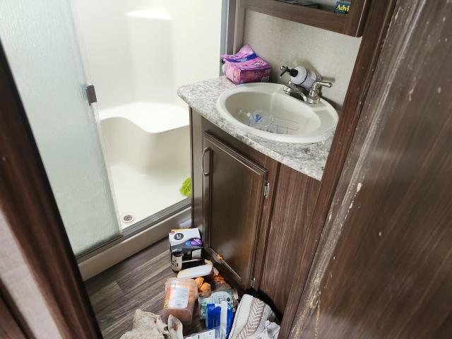 4YDF34022GA741374 - 2016 KEYSTONE MONTANA 双色 照片 9