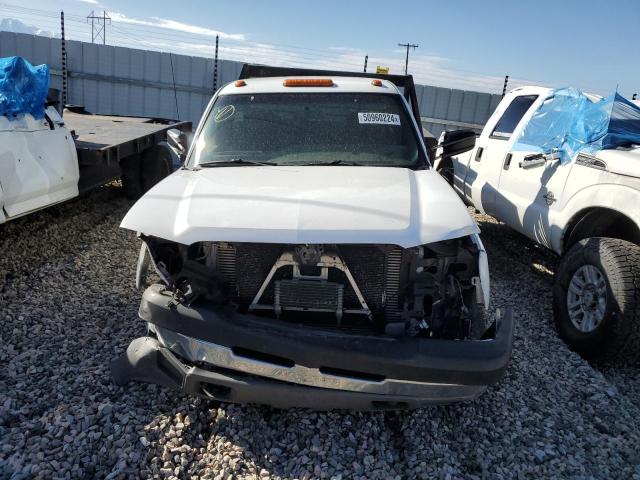 1GBJK34214E287972 - 2004 CHEVROLET SILVERADO K3500 WHITE photo 5