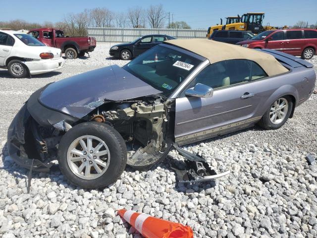 1ZVFT84N075201039 - 2007 FORD MUSTANG SILVER photo 1