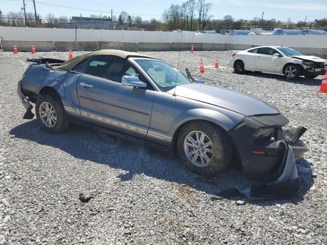 1ZVFT84N075201039 - 2007 FORD MUSTANG SILVER photo 4